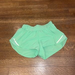 Lululemon Hotty Hot Shorts 2.5” Scream Green Light